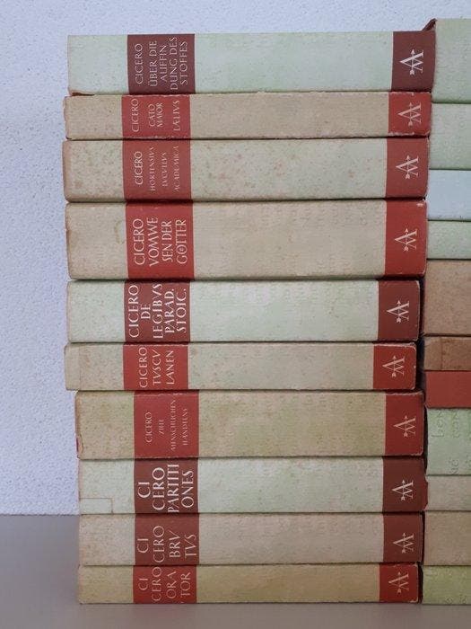 Marcus Tullius Cicero - Lot met 29 delen van Cicero - 1990, Antiquités & Art, Antiquités | Livres & Manuscrits
