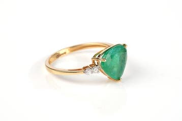 Ring - 18 karaat Geel goud - 2.00ct. tw. Smaragd - Diamant, Nieuw