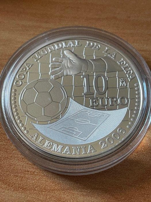 Spanje. 10 Euro 2004 Copa Mundial de la FIFA - Allemania, Timbres & Monnaies, Monnaies | Europe | Monnaies non-euro