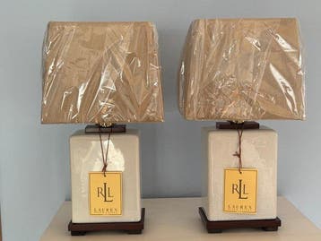 Ralph Lauren - Lamp (2) - Hout, porselein. - Luxe RL, Nieuw