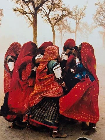 Steve McCurry (1950–) - Dust storm in Rajasthan. India, 1983