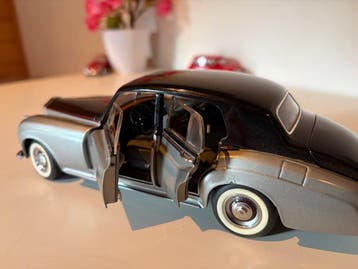 Franklin Mint 1:24 - Modelauto - 1955 Rolls Royce Silver, Hobby en Vrije tijd, Nieuw
