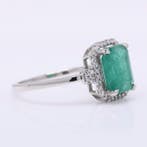 Zonder minimumprijs - Ring Platina - 2.12ct. tw. Smaragd -, Handtassen en Accessoires, Ringen, Nieuw