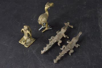 Set van 4 bronzen weeggewichten om goud te wegen - Baule -
