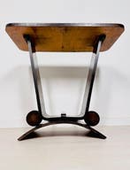 Bijzettafel - Bijzettafel met gebogen onderstel - Hout