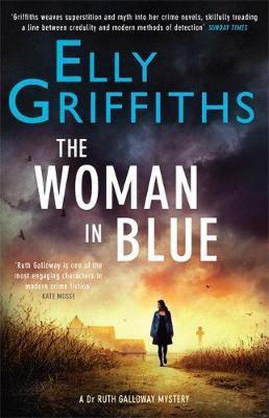 The Woman In Blue 9781784292379 Elly Griffiths, Livres, Langue | Anglais, Envoi