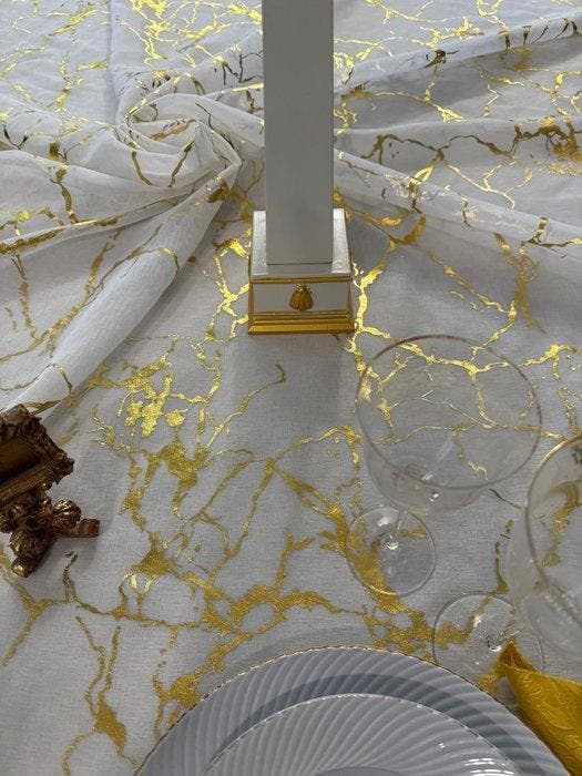 San Leucio top quality - Luxe tafellaken van linnen voile,, Antiek en Kunst, Antiek | Tapijten, Tafelkleden en Textiel