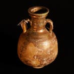 Nabije Oosten Aardewerk Vaas met twee handvatten, 19,5 cm
