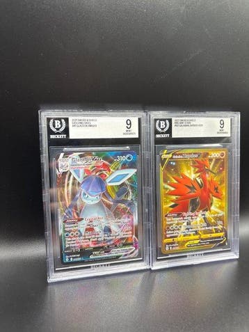 Pokémon - 2 Graded card - Glaceon VMAX & Galarian Zapdos -, Nieuw
