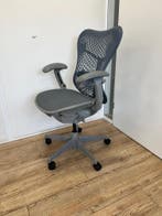Refurbished Herman Miller Mirra Grey Blue Fog, Zo goed als nieuw, Bureaustoel, Ergonomisch, Verzenden