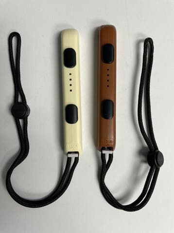 Nintendo Switch Joy Con Straps Origineel (Pikachu & Eevee..., Games en Spelcomputers, Ophalen of Verzenden, Zo goed als nieuw