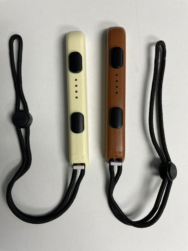 Nintendo Switch Joy Con Straps Origineel (Pikachu & Eevee..., Games en Spelcomputers, Spelcomputers | Nintendo Switch, Zo goed als nieuw