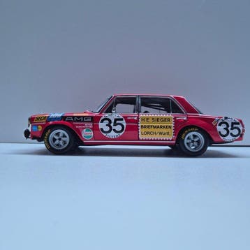 Minichamps 1:18 - Modelauto - Minichamps Mercedes-Benz 300, Nieuw