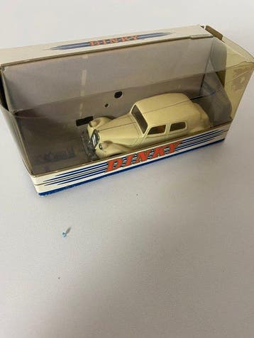 Dinky 1:43 - Voiture miniature (4) - Citroën 2CV / Citroën, Nieuw