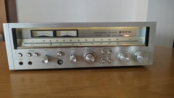 Sanyo - JCX-2300KU Solid state stereo receiver, TV, Hi-fi & Vidéo, Radios