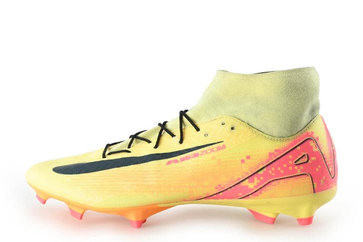 Nike Voetbalschoenen in maat 45 Geel, Kleding | Heren, Schoenen, Overige kleuren, Zo goed als nieuw, Verzenden