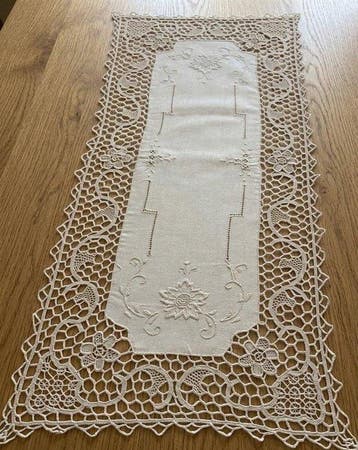 Broderie - 70 cm - 32 cm - Dentelles et broderies