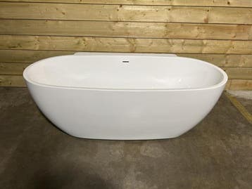 Veiling - Lavigo half vrijstaand bad 175x85x60cm Levico mat, Gebruikt
