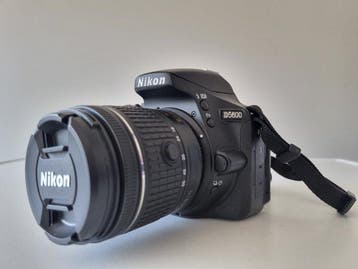 Nikon D5600 + 18-55mm AF-P VR Appareil photo reflex