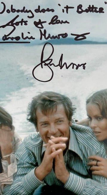 Roger Moore + Barbara Bach + Caroline Munro - The Spy Who, Nieuw