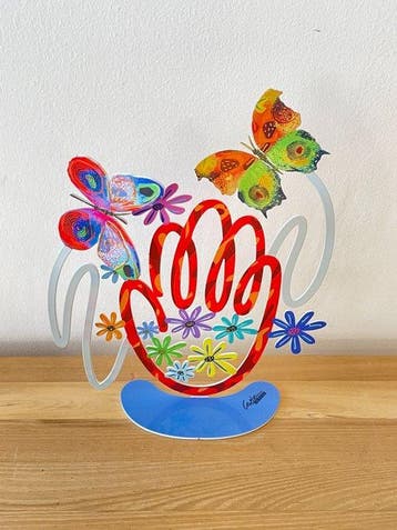 David Gerstein (1944) - sculptuur, Hamsa with Butterflies