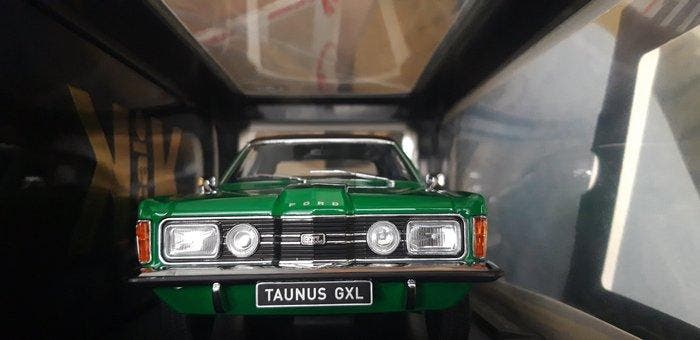 KK-Scale 1:18 - Modelauto - Ford Taunus GLX (1971) -, Hobby & Loisirs créatifs, Voitures miniatures | 1:5 à 1:12