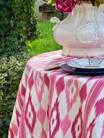 Nappe ottomane au motif ikat pour grandes tables. - Nappe -