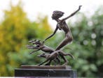Beeld, hunting diana with 3 dogs - 23 cm - Brons, Marmer