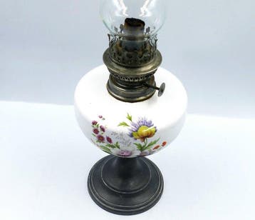 Lampe à pétrole - Porcelaine, Laiton, Étain