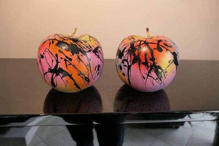RichART - Lot de 2 pommes en version POP - L Size - 12,5 cm, Antiquités & Art, Art | Objets design