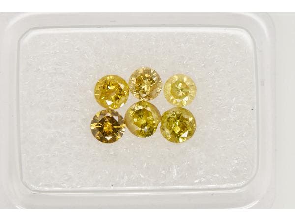 Veiling - Behandelde briljant - Fancy kleuren 0,89 ct, Bijoux, Sacs & Beauté, Pierres précieuses