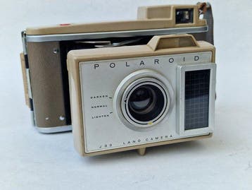 Polaroid J33 land camera + bonus Kodak disc 8000 camera