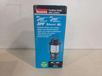 Accu lantaarn radio Makita DMR056, Doe-het-zelf en Bouw, Nieuw