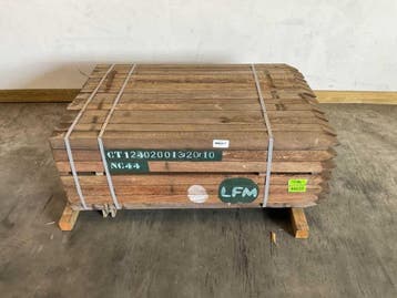 Veiling - 65x Azobé hardhouten tuinpaal gepunt 150x7x7cm, Doe-het-zelf en Bouw, Hout en Planken, Nieuw