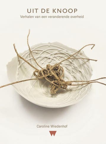 Uit de knoop 9789083611082 Caroline Wiedenhof, Verzenden, Zo goed als nieuw, Caroline Wiedenhof