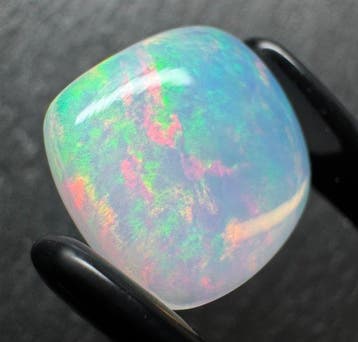 Opaal Cabochon- 1.85 g