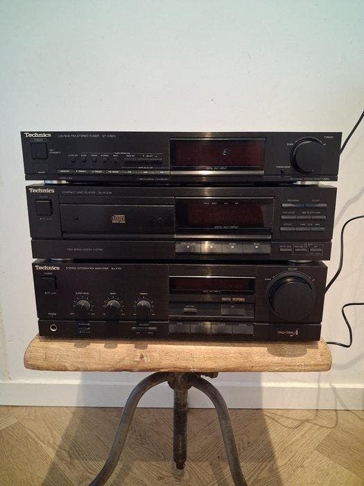 Technics - amplificateur SU-X101, tuner ST-X301L et lecteur, Audio, Tv en Foto, Radio's