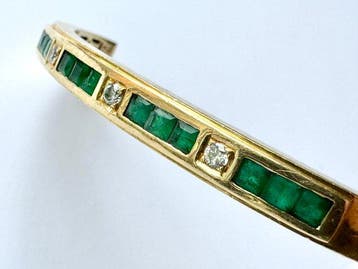 Armband - 18 karaat Geel goud - 1.55ct. tw. Smaragd -, Handtassen en Accessoires, Armbanden, Nieuw