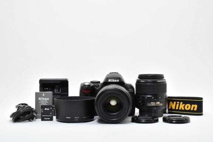 Nikon D40 CCD Sensor + AF-S 3.5-5.6/18-55mm G II +, TV, Hi-fi & Vidéo, Appareils photo numériques