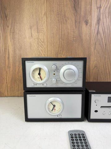 Tivoli Audio by Henry Kloss & Tom DeVesto - Model Three &, TV, Hi-fi & Vidéo