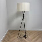 Design schemerlamp van Santa & Cole Tripode G5, creme -, Gebruikt