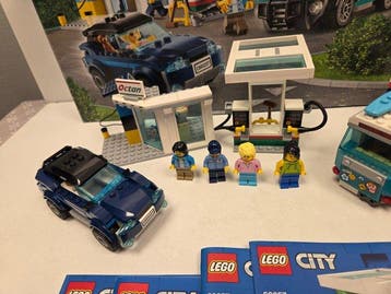 Lego Set - 60257 - City - LEGO 60257 Benzine Station + LEGO, Nieuw
