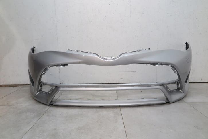voorbumper Toyota Avensis T27 Lift 52119-05230, Autos : Pièces & Accessoires, Carrosserie & Tôlerie, Envoi