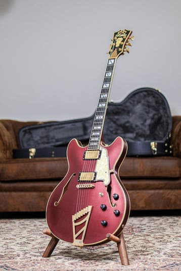 D’Angelico Deluxe DC Limited Edition 2020 | Matte Wine, Verzenden