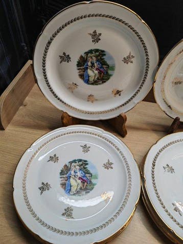 Limoges - Assiette (12) - assiettes plates - Porcelaine