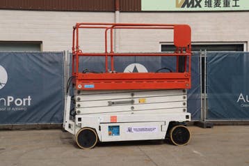 Veiling: Schaarlift Imer IT10090 Elektrisch 12.0m 2014, Ophalen