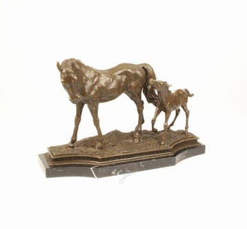 Beeld, XL Sculptuur van een paard met veulen 55 cm / 18.7 kg