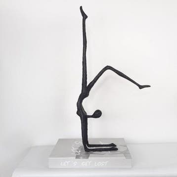 sculptuur, Inverted Yoga Human Figure Abstract Sculpture -