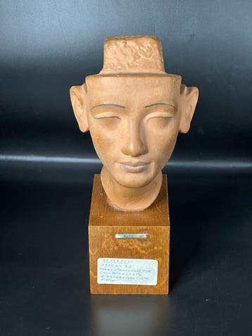 Jacques Dubois (1940-2017) – Néfertiti – Sculpture en terre