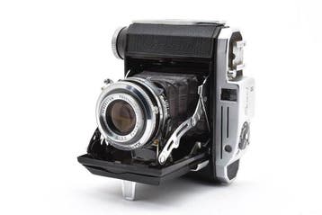Konica Pearl III 6x4.5 with Hexar 3.5/75mm | Meetzoeker